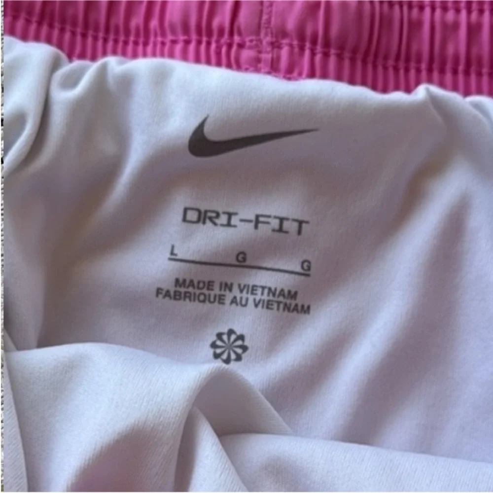 Nike Kids Athletic Shorts in Pink and White